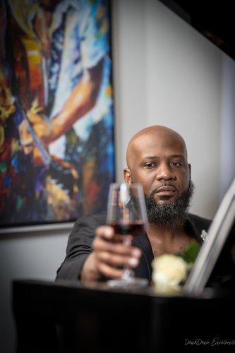 mobile - carousel-hero-element image-2